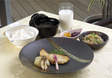 �H��-���H